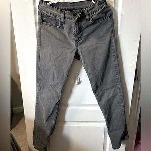 Women’s Levi Jeans